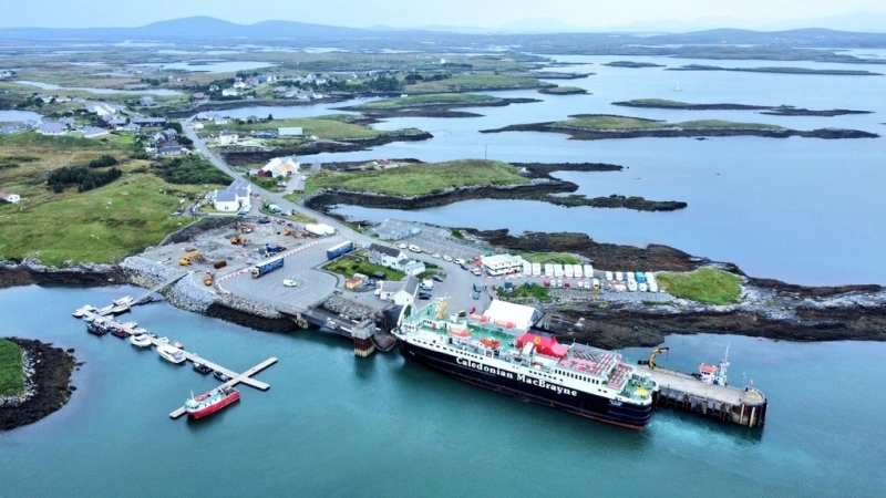 Fährhafen Lochmaddy