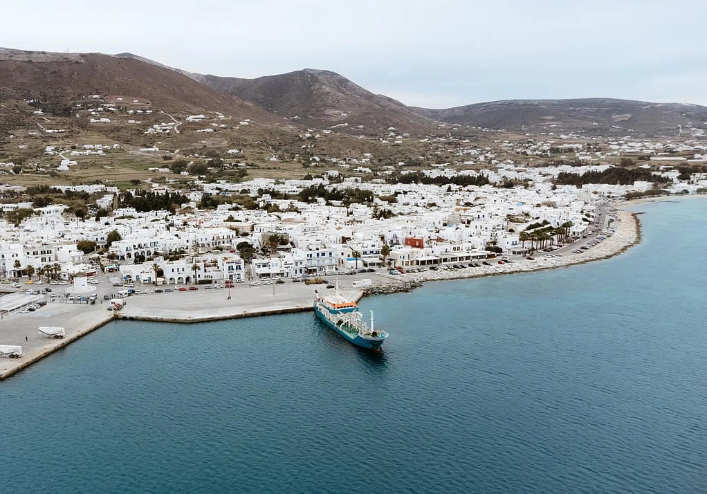 Fährhafen Paros
