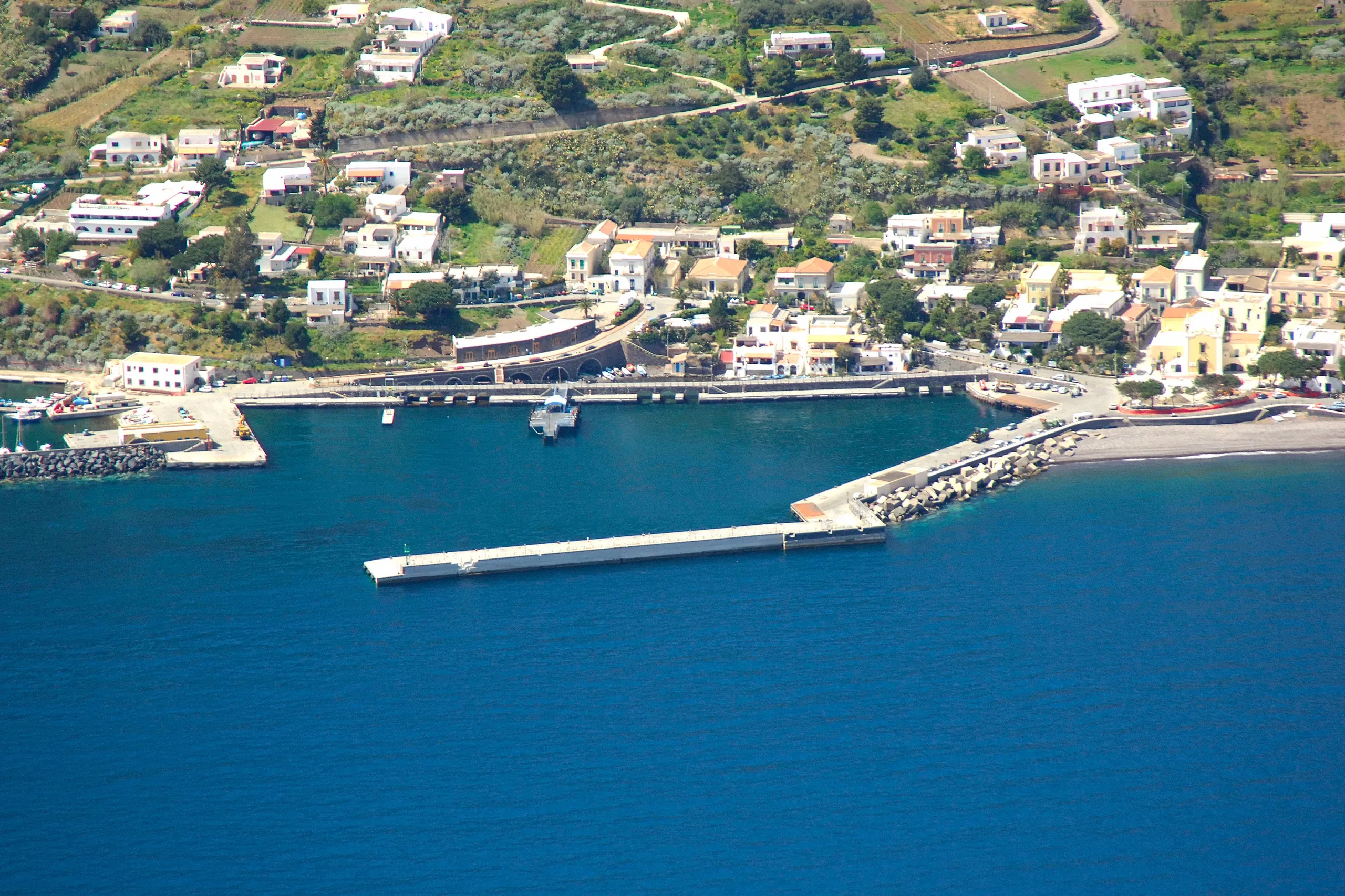 Fährhafen Santa Marina Salina