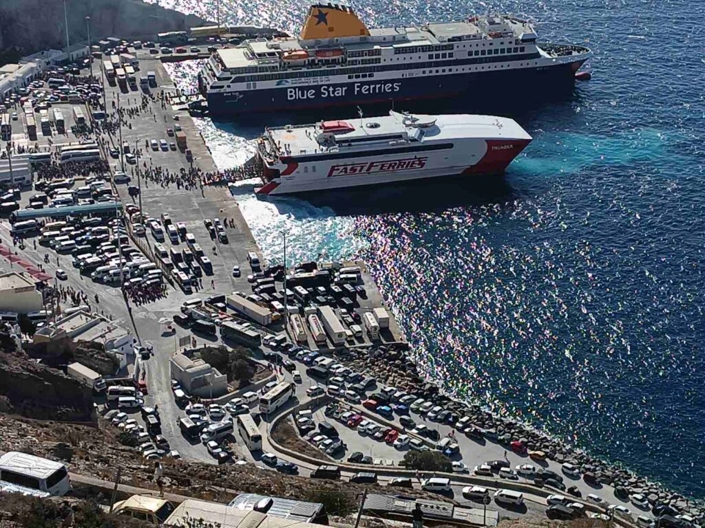 Fährhafen Santorini