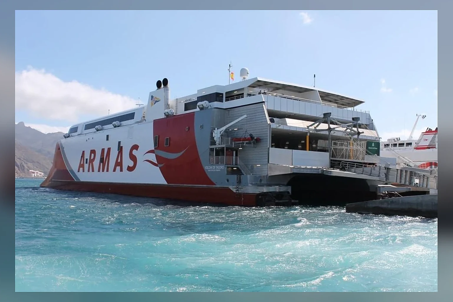 Armas Trasmediterránea Passagier- und Fahrzeugfähre