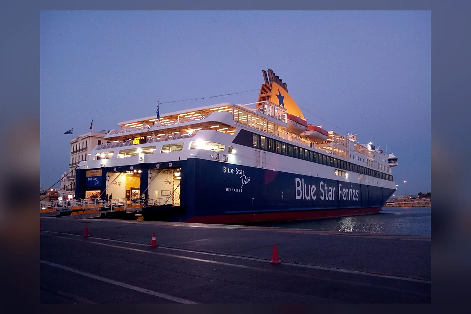 Blue Star Ferries Passagier- und Fahrzeugfähre