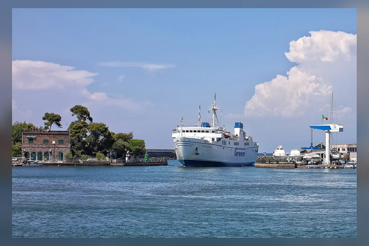 Caremar Ferries – Fähre und Reiseeindruck