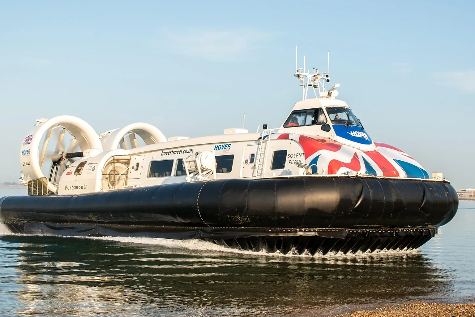 Hovertravel-Passagier-Hovercraft auf dem Solent
