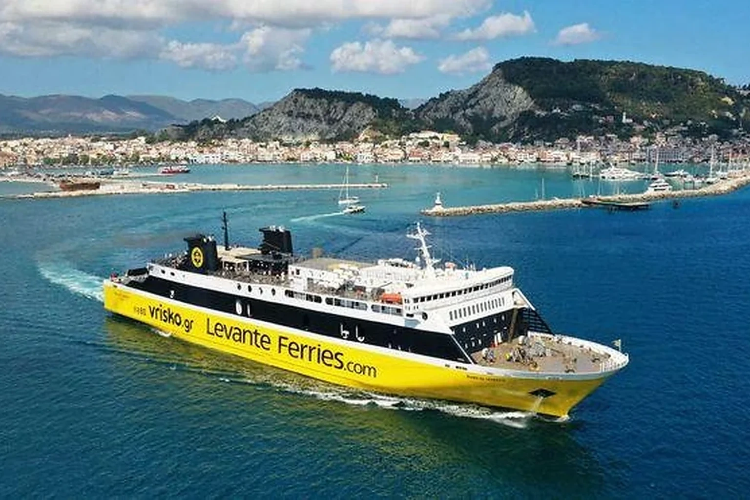 Levante Ferries Passagier- und Fahrzeugfähre im Ionischen Meer