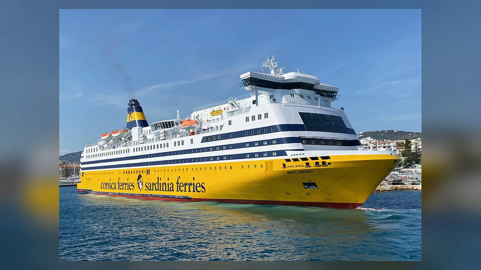 Passagierfähre von Corsica Ferries