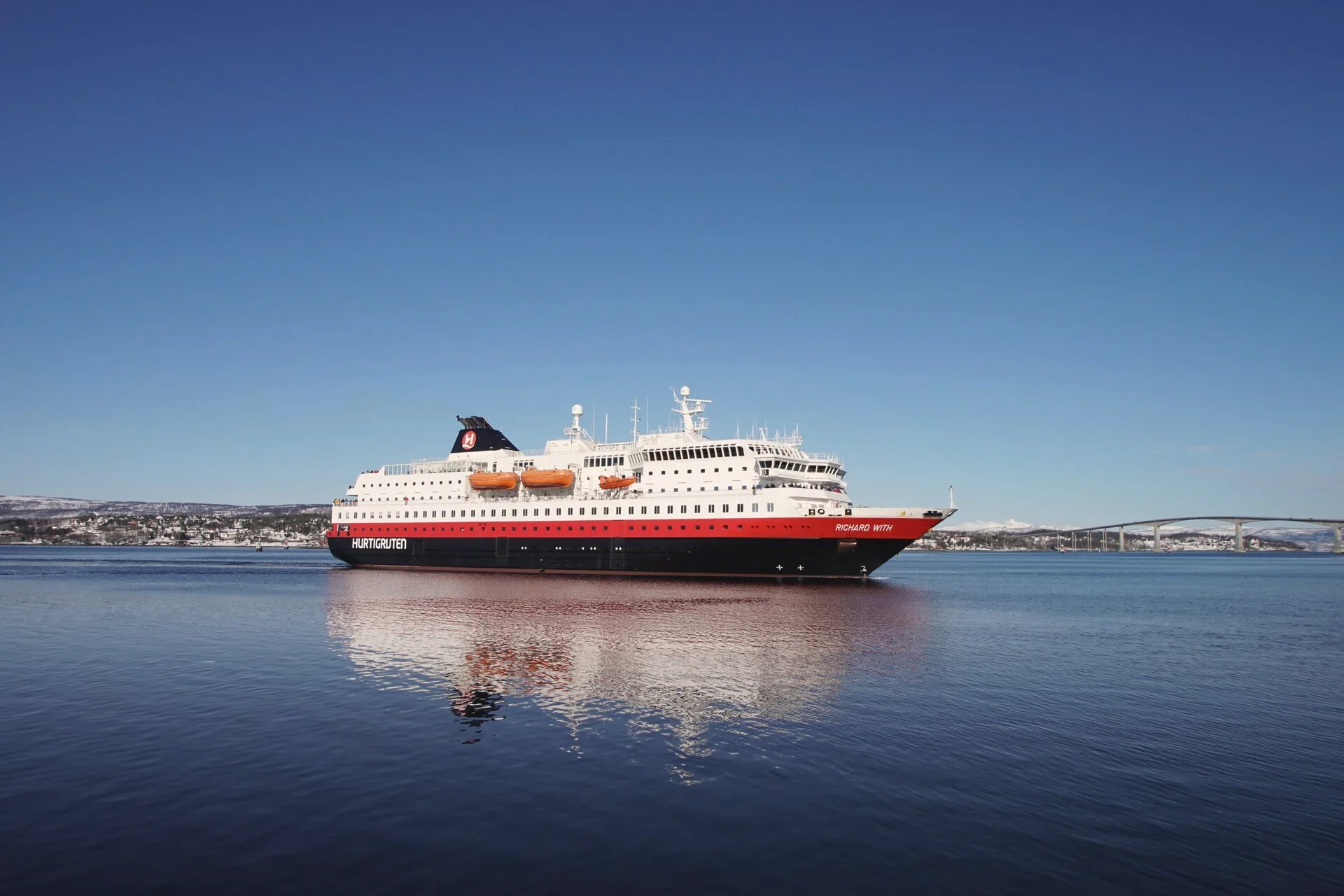 Passagierschiff von Hurtigruten