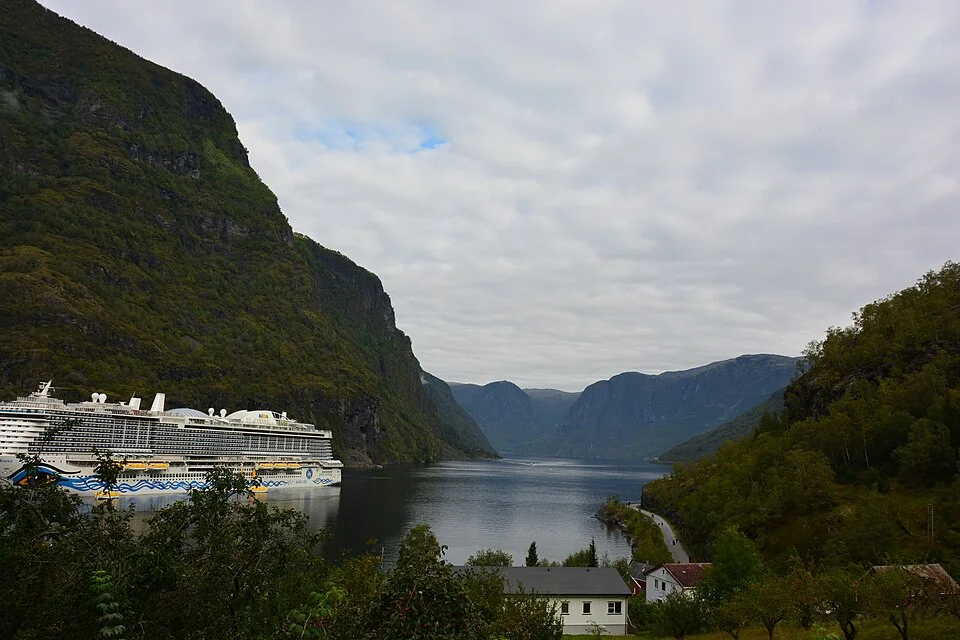 Flåm Küsten- und Hafenumgebung